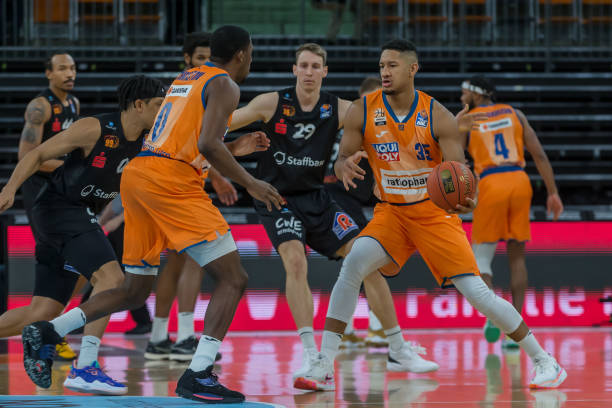 态上取得突 态上取得突