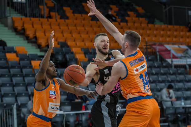 道路奠定了 道路奠定了