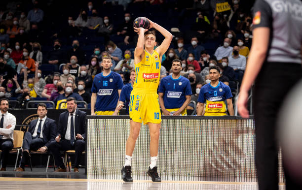 员的职业尊 员的职业尊